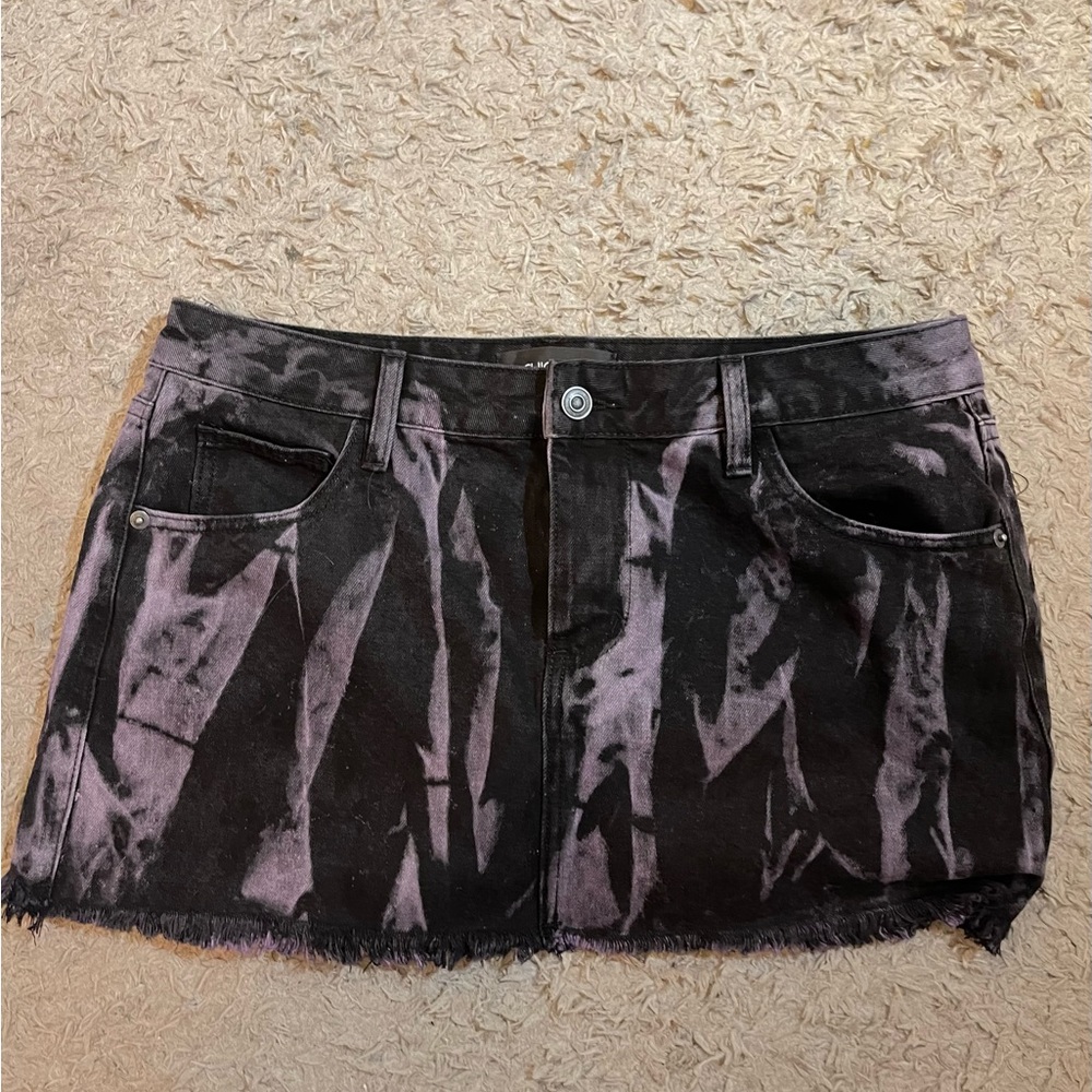 MINI SKIRT